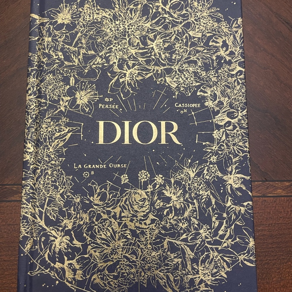 DIOR 2022 Holiday Notebook (NWT)